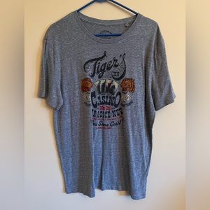 Men’s tee Sz L by Lucky Brand